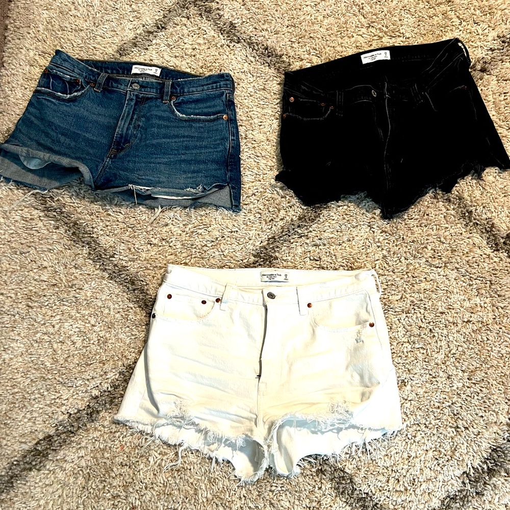 Abercrombie high rise mom shorts size 8- black, white, blue denim